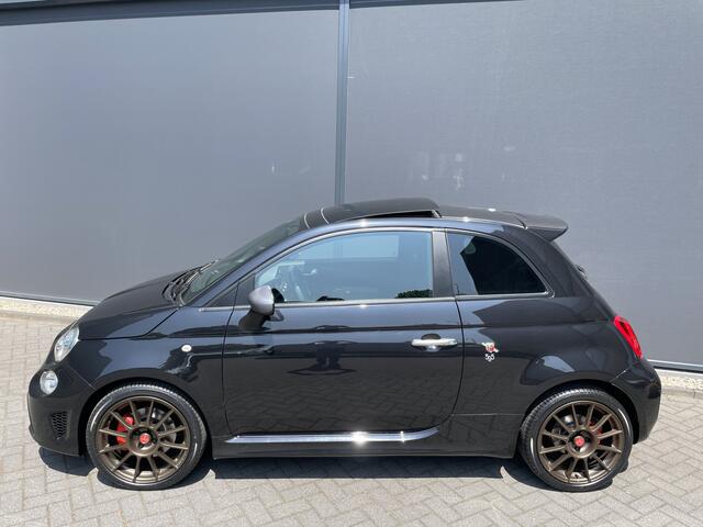 Abarth 500 1.4 T-Jet 595 70th Anniversary Airco - Parkeersensoren achter - Sportstoelen - Schuif/ kanteldak - Multifunctioneel stuurwiel - licht metalen velgen - Mistlampen