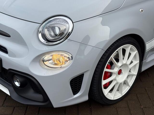 Abarth 500 1.4 T-Jet 595 132kW Competizione