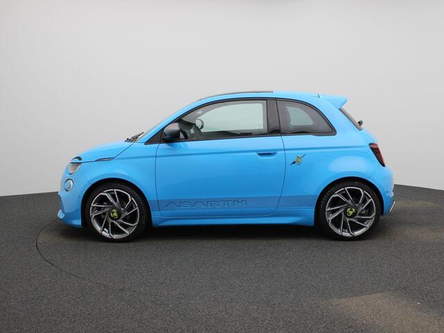 Abarth 500 Abarth Scorpionissima 42 kWh 155PK | Panoramadak | Navigatie | Sportstoelen | Alcantara Interieur | Stoelverwarming | Apple CarPlay & Android Auto