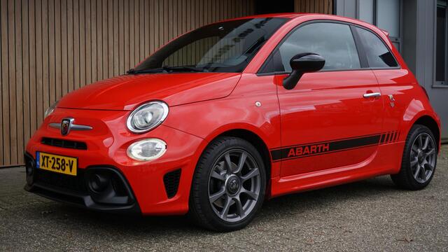 Abarth 595 1.4 T-Jet 145pk Virtual Cockpit 16inch LM *Magneti Marelli Exhaust* 45183km! *NL Auto*