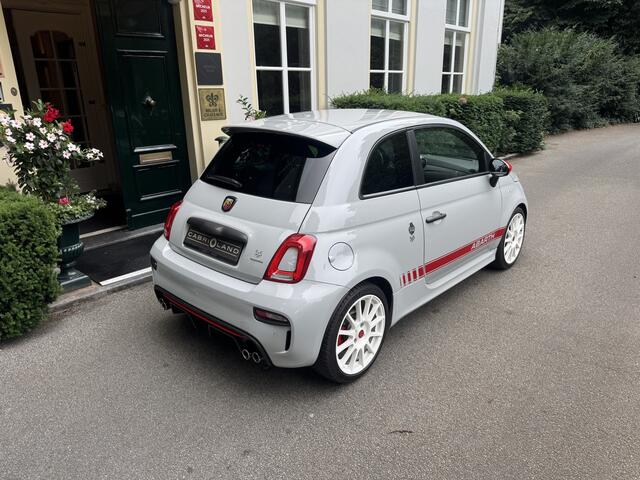 Abarth 595 1.4 T-Jet Competizione 70th Anniversary, Sabelt