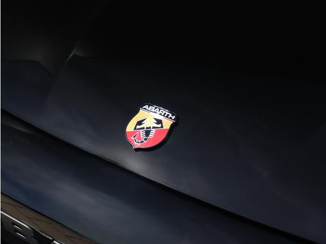 Abarth 600e Turismo 54 kWh | Sabelt | Boek nu uw proefrit!