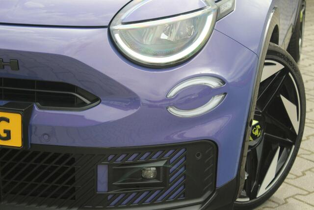 Abarth 600e Abarth Scorpionissima 54 kWh 282PK | Fabrieksgarantie | Kuipstoelen | Cruise control Adaptief | Apple Carplay/Android Auto | Parkeercamera | Half leder/alcantara | Voorruit verwarming | Parkeersensoren | Bluetooth | Navigatie |