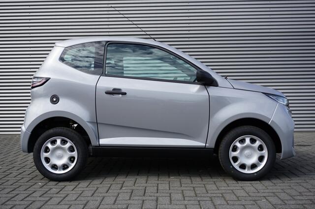 Aixam CITY Pack 45KM/H DIESEL AUT. | RADIO | ¤ 672 KORTING