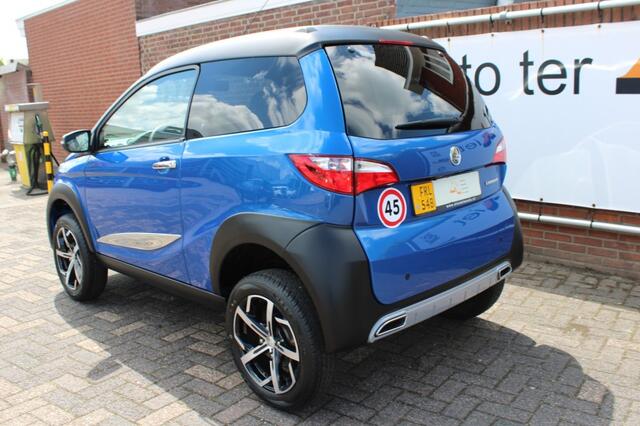 Aixam CROSSOVER Premium met slechts 580 km!