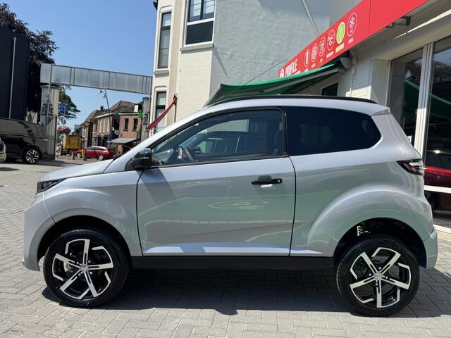Aixam CROSSOVER Brommobiel Premium [ Diesel I Carplay I Hoge instap ]