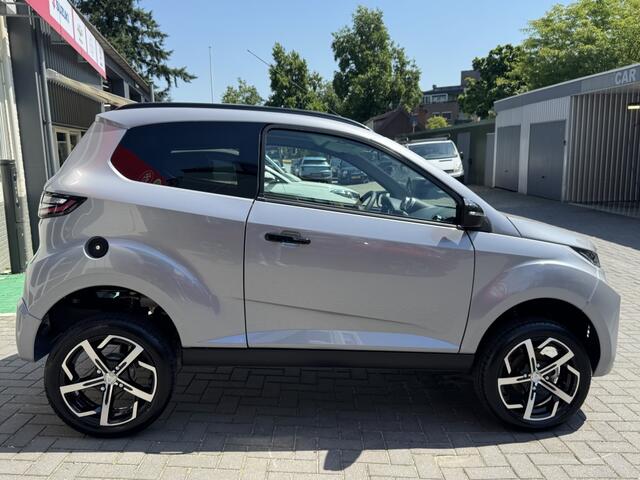 Aixam CROSSOVER Brommobiel Premium [ Diesel I Carplay I Hoge instap ]
