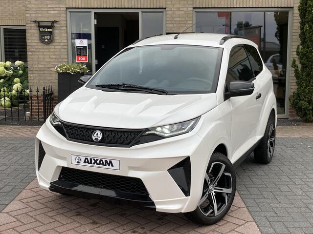 Aixam CROSSOVER e-Crossover Premium | Aangepaste bediening | Standkachel | Dealer
