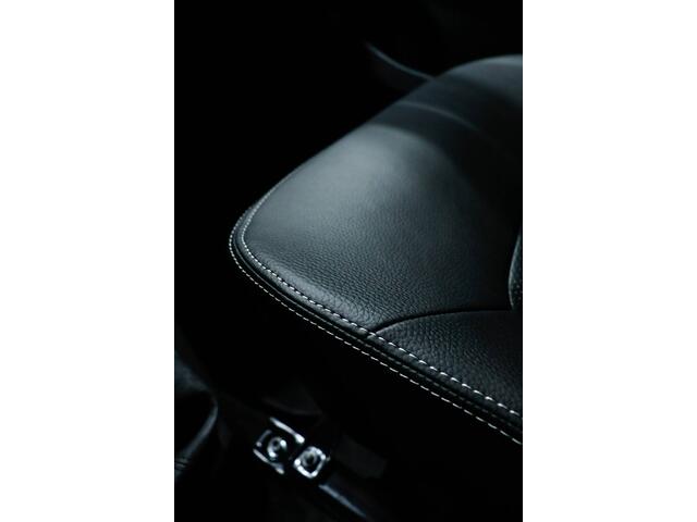 Aixam CROSSOVER SUV / 9 Inch Tablet