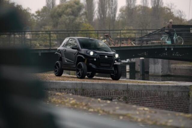 Aixam MEGA Black Edition