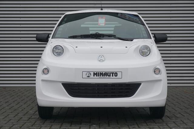 Aixam Minauto Acces 45KM/H DIESEL AUTOMAAT RADIO | BLUETOOTH | LED!