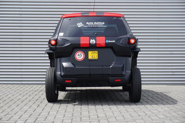Aixam SCOUTY E-Scouty 45KM/H GROOT ACCUPAKKET 7,4KWh | 15' LMV | DAB+ | DEMO!