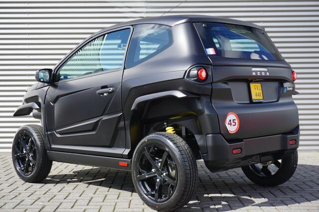 Aixam SCOUTY E-SCOUTY Black Edition | CAMERA | BLUETOOTH | 1e EIGENAAR