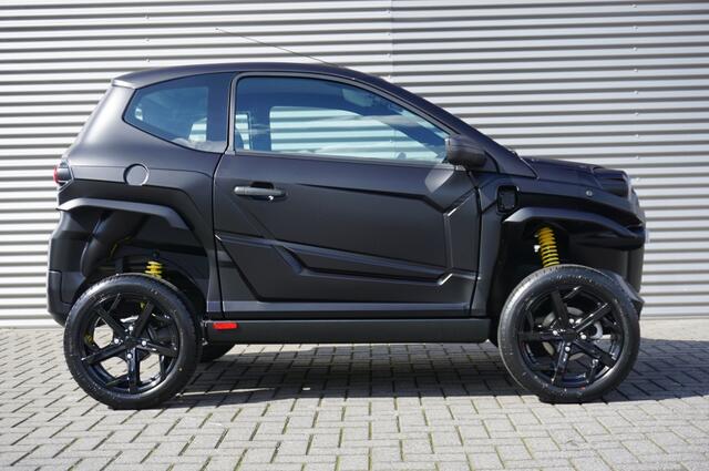 Aixam SCOUTY E-SCOUTY Black Edition | CAMERA | BLUETOOTH | 1e EIGENAAR