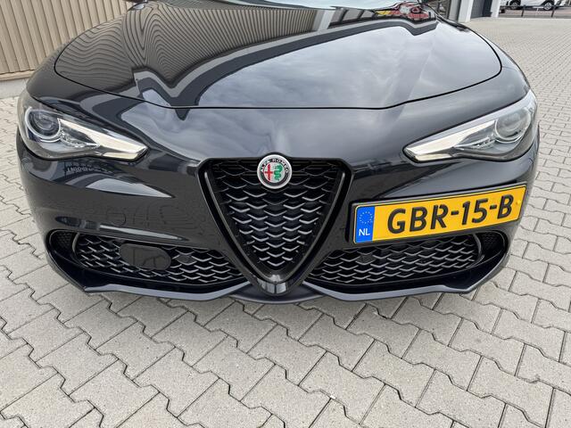 Alfa Romeo GIULIA 2.0 T Veloce Ti AWD