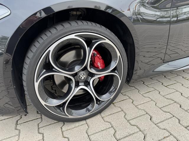 Alfa Romeo GIULIA 2.0 T Veloce Ti AWD