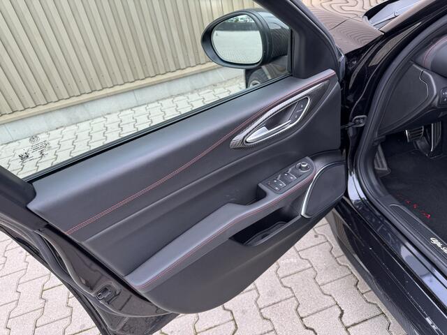 Alfa Romeo GIULIA 2.0 T Veloce Ti AWD