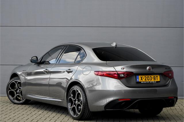 Alfa Romeo GIULIA 2.0 T Veloce AWD Facelift CarPlay Leder 19"