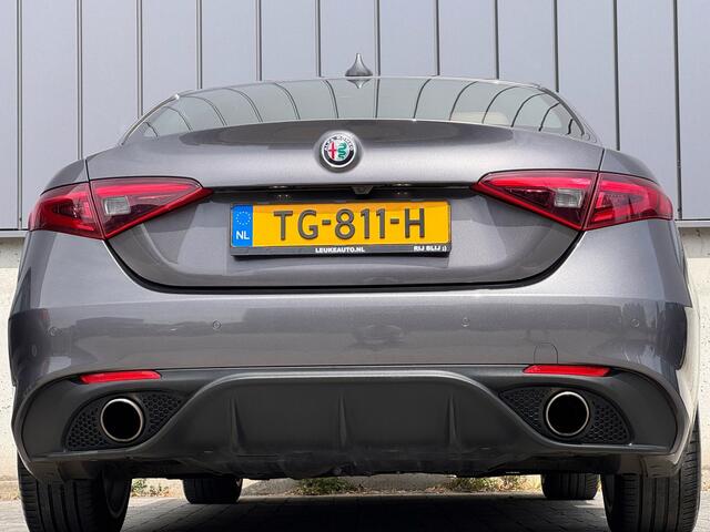 Alfa Romeo GIULIA 2.0T 280PK Automaat Super Apple-Carplay Camera Leer