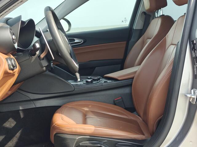 Alfa Romeo GIULIA 2.2 Automaat | Luxe | Leder | Flippers