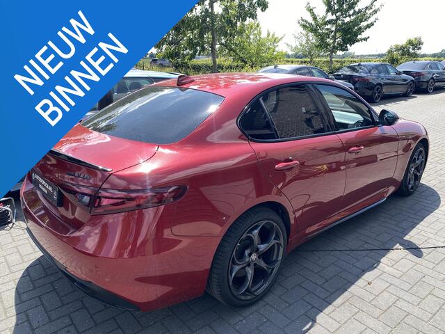 Alfa Romeo GIULIA 2.0 T Veloce Ti AWD Rosso Competitione!!!!