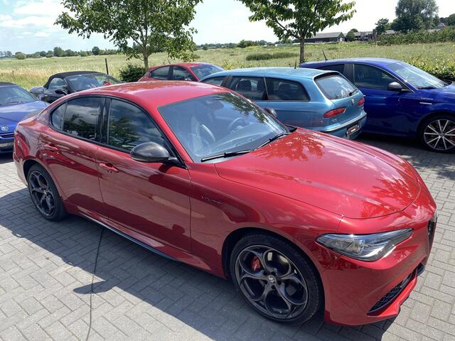 Alfa Romeo GIULIA 2.0 T Veloce Ti AWD Rosso Competitione!!!!