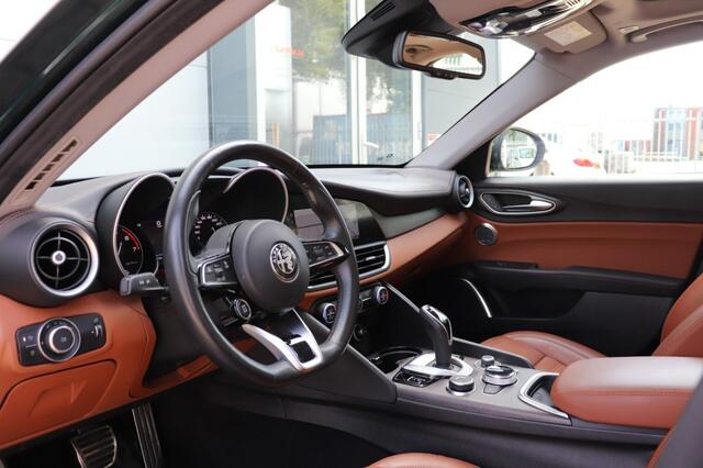 Alfa Romeo GIULIA 2.0T TI/STOEL.STUUR.VERW/KEYLESS/ADAP.CRUISE/DODEHOEK