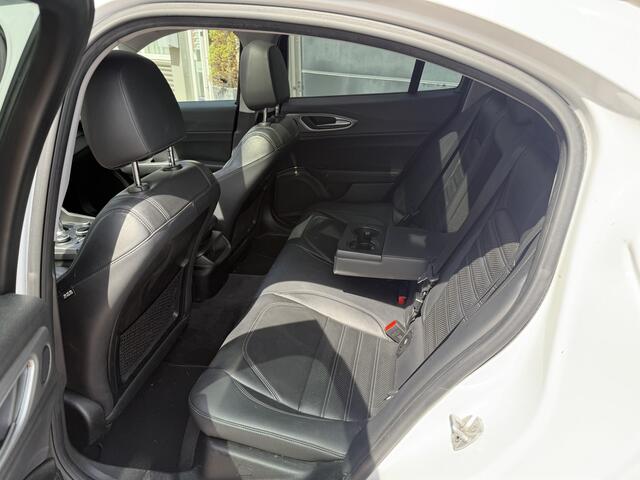 Alfa Romeo GIULIA 2.0T Super Leer,Schuifdak,20Inch,Navi,Camera Bj 2018 Dealer Onderhouden