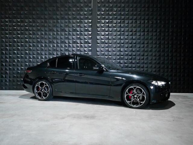 Alfa Romeo GIULIA 2.0 T GME AWD Veloce | Pano | 19"| ACC | Matrix |Side | Memo | ACC |