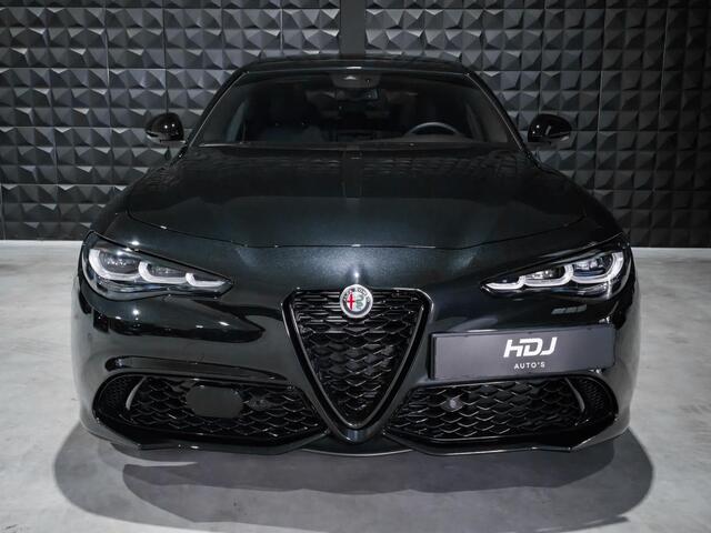 Alfa Romeo GIULIA 2.0 T GME AWD Veloce | Pano | 19"| ACC | Matrix |Side | Memo | ACC |