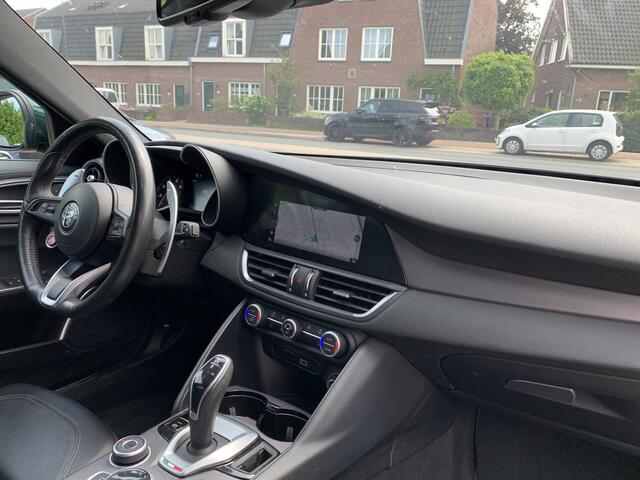 Alfa Romeo GIULIA 2.0T Sprint 200pk Aut., de mooiste!