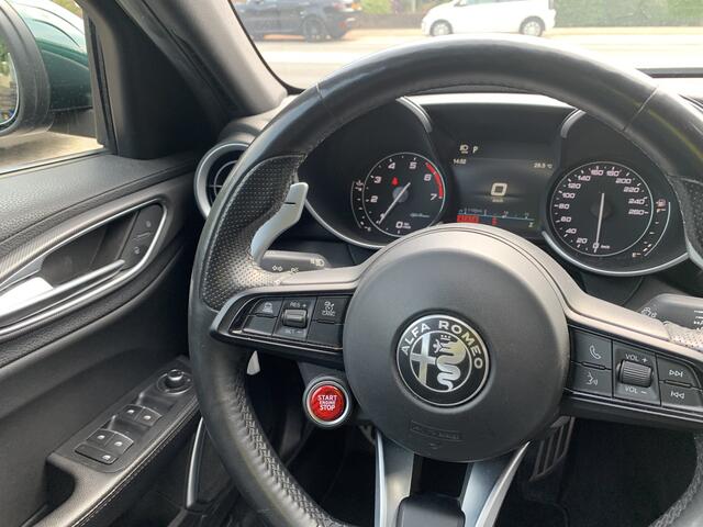 Alfa Romeo GIULIA 2.0T Sprint 200pk Aut., de mooiste!