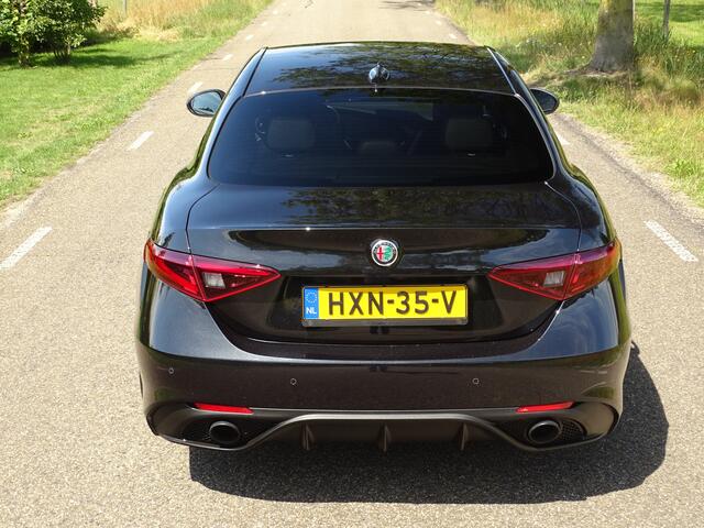 Alfa Romeo GIULIA 2.0T Sprint | Veloce | Raggazzon | 310PK | Draadloos laden