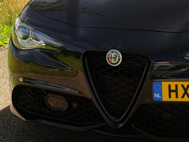 Alfa Romeo GIULIA 2.0T Sprint | Veloce | Raggazzon | 310PK | Draadloos laden