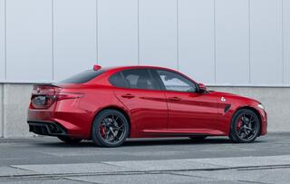 alfa-romeo-giulia-2.9-v6-quadrifogl
