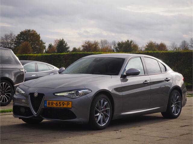 Alfa Romeo GIULIA 2.0 T AWD Veloce Q4 280PK - TREKHAAK -
