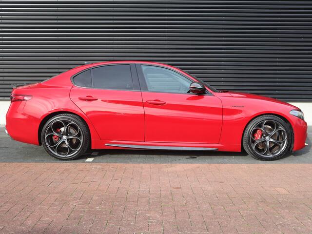 Alfa Romeo GIULIA 2.0T Super | Clima | Cruise | Multimedia/Navi | Leder | PDC + Camera |