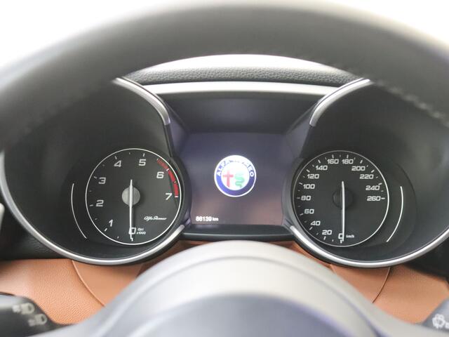 Alfa Romeo GIULIA 2.0T Super