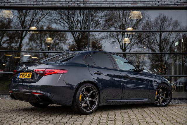 Alfa Romeo GIULIA 2.0T B-Tech , Carbon-delen exterieur, Memory-seats, Stuur/stoel-verwarming,
