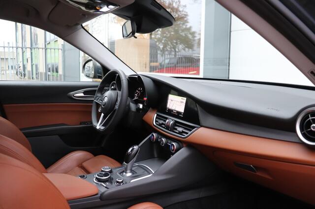 Alfa Romeo GIULIA 2.0T SUPER /ORIG.NL/1e.EIG/KEYLESS/STOEL.STUUR.VERW/SPORTSTOELEN