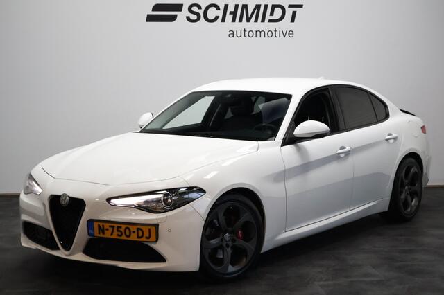 Alfa Romeo GIULIA 2.0T Super Automaat | Bi-Xenon | Carbon | Stoel/Stuurverwarming