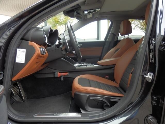 Alfa Romeo GIULIA 2.2 Sprint I Automaat I 240 pk* I Schuif/kantel dak I Adp. crui