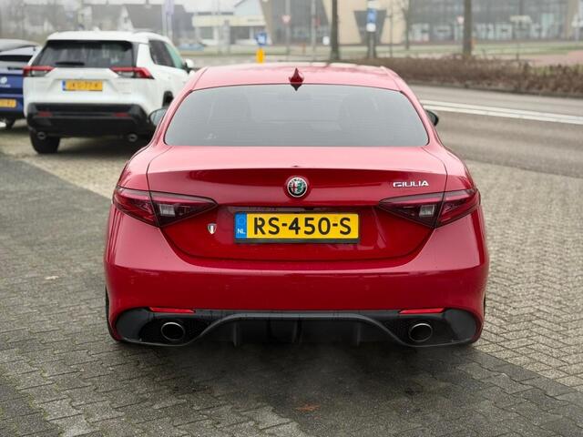Alfa Romeo GIULIA 2.0T 200PK LEER CAMERA