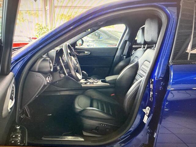 Alfa Romeo GIULIA 2.0 T Veloce 280 PK / ACHTERWIELAANDRIJVING!! Topstaat!! Blu Anodizzato!!