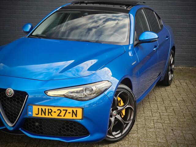 Alfa Romeo GIULIA 2.0 T AWD Veloce / PANO / ADAPT. SCHOKBREK. / ADAPT. CRUISE /