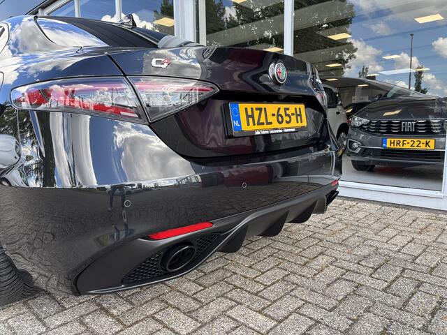 Alfa Romeo GIULIA 2.0T 280 AWD Veloce | 19" Velgen | Panoramadak | Adas 2 | Carplay en Android Let op auto niet altijd aanwezig