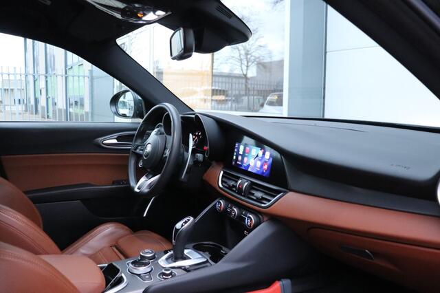 Alfa Romeo GIULIA 2.0T AUT SPRINT/VELOCE.INT/STOEL.STUUR.VERW/ADAP.CRUISE/19