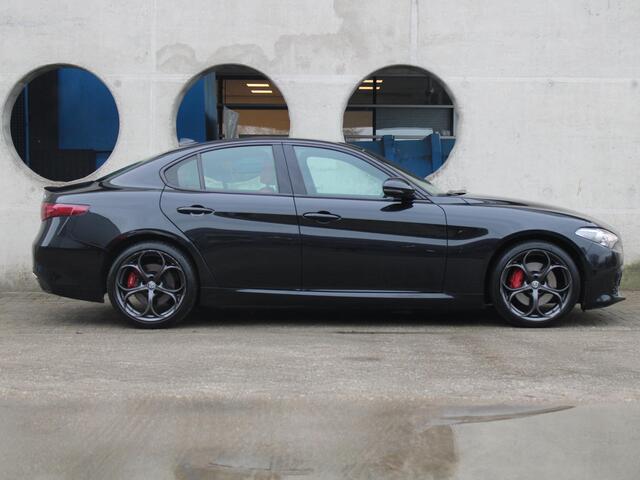 Alfa Romeo GIULIA 2.0T Super | 320 PK | RAGAZZON EINDDEMPER | LEDEREN BEKLEDING | AFNEEMBARE TREKHAAK |