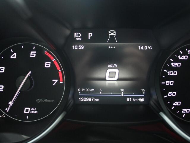 Alfa Romeo GIULIA 2.0T Super | 320 PK | RAGAZZON EINDDEMPER | LEDEREN BEKLEDING | AFNEEMBARE TREKHAAK |