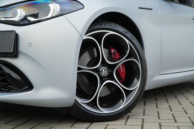 Alfa Romeo GIULIA 2.0 Turbo 280 PK Competizione Q4 AWD | Harman | Veloce | 19"